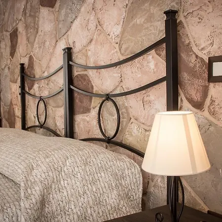 Rocca Pinta Guest House-3